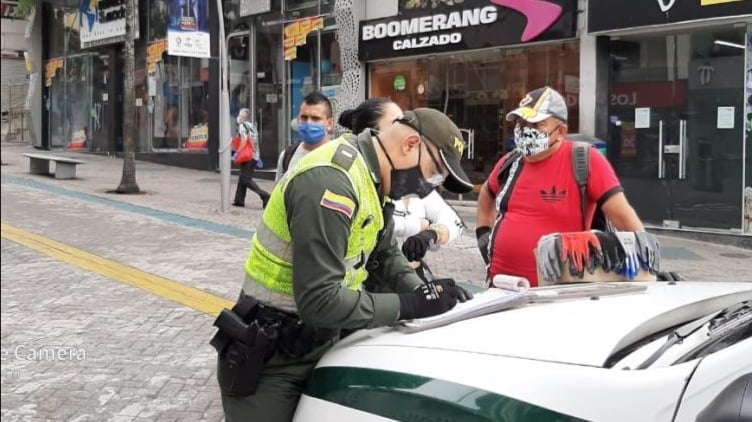 Conductores tendrán que pagar costosa multa por invadir la cebra peatonal