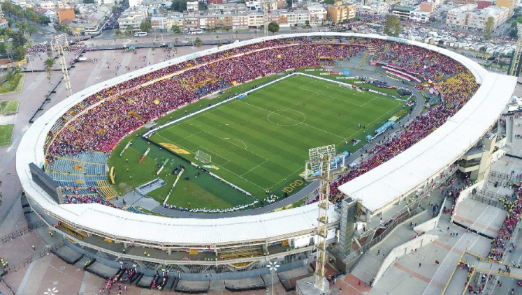 Hincha de Nacional cae desde la tribuna tras pelea en El Campín
