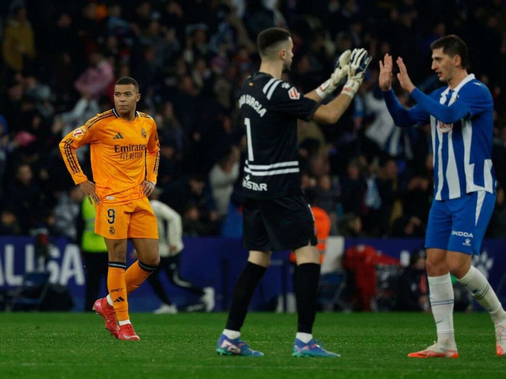 Espanyol estremece el liderato del Real Madrid