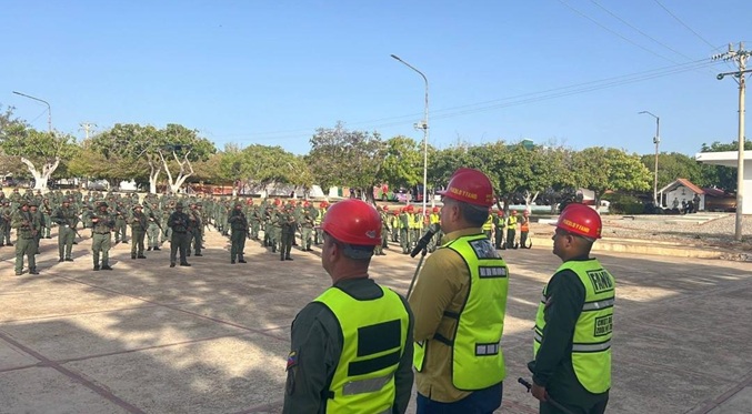 Zulia envía segundo contingente con 450 efectivos para labores de rescate en Caracas y La Guaira