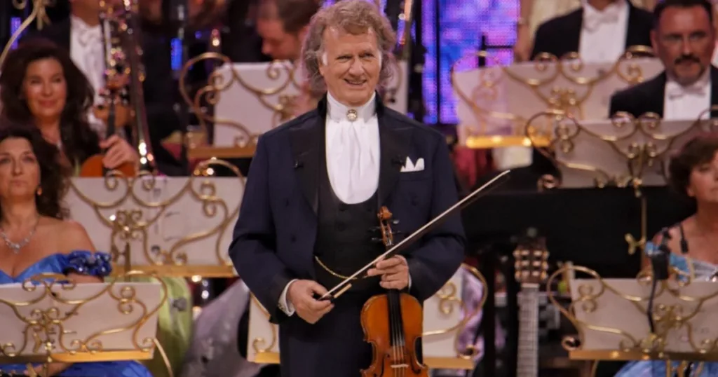 André Rieu conquistó Bogotá con su gira mundial