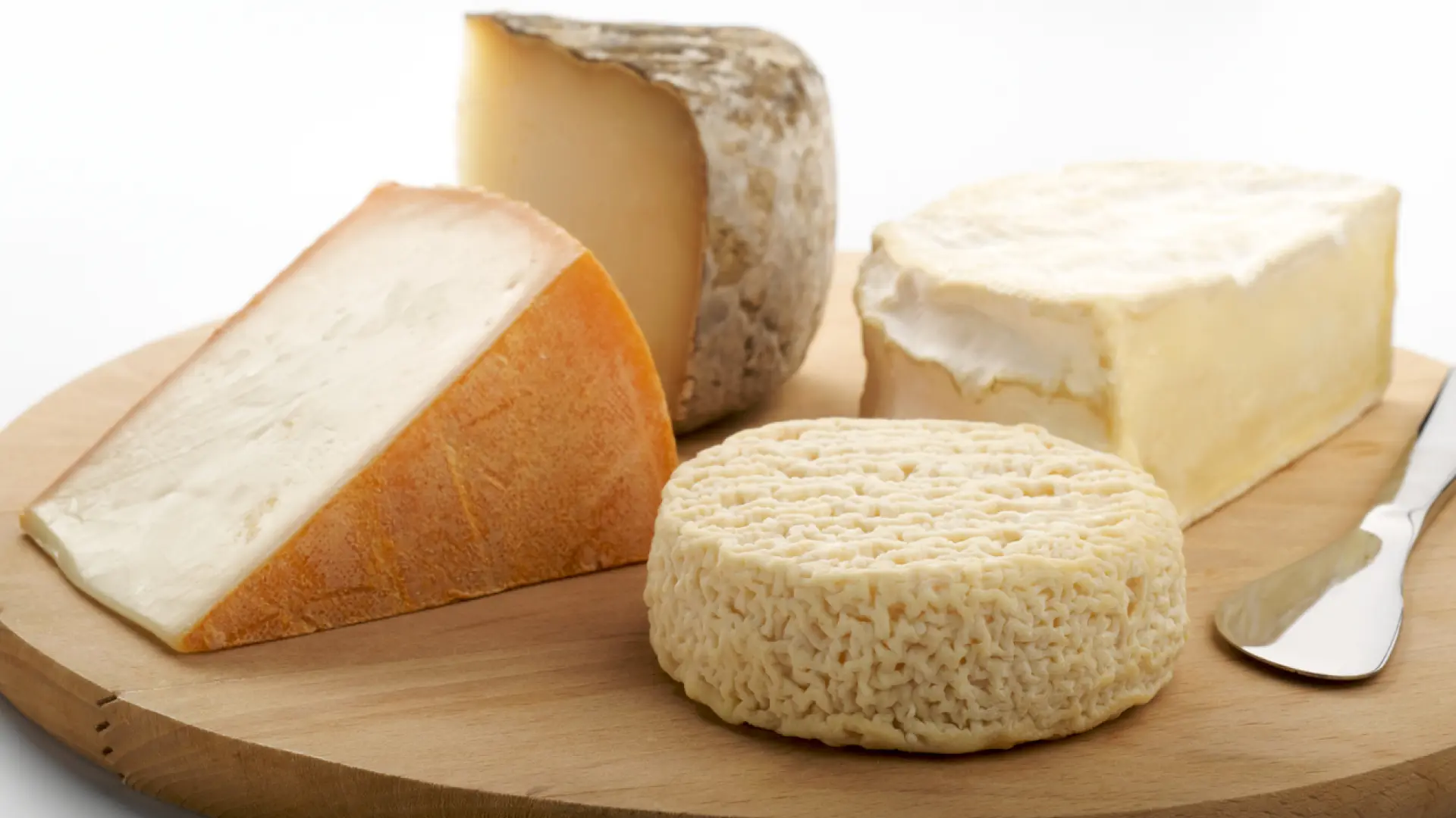 estos son los quesos que pueden ayudarte a combatir la osteoporosis