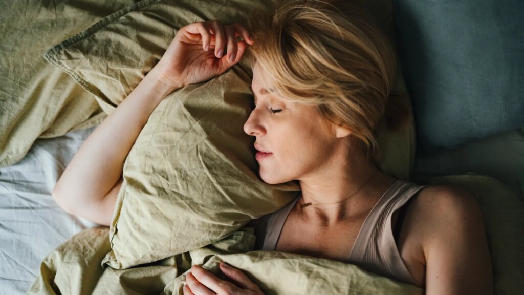 ¿Duermes hasta tarde los fines de semana? Esta costumbre podría reducir el riesgo de enfermedad en un 20%