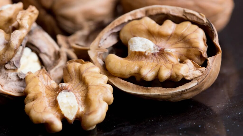 Los efectos en el cerebro de comer nueces según los neurólogos