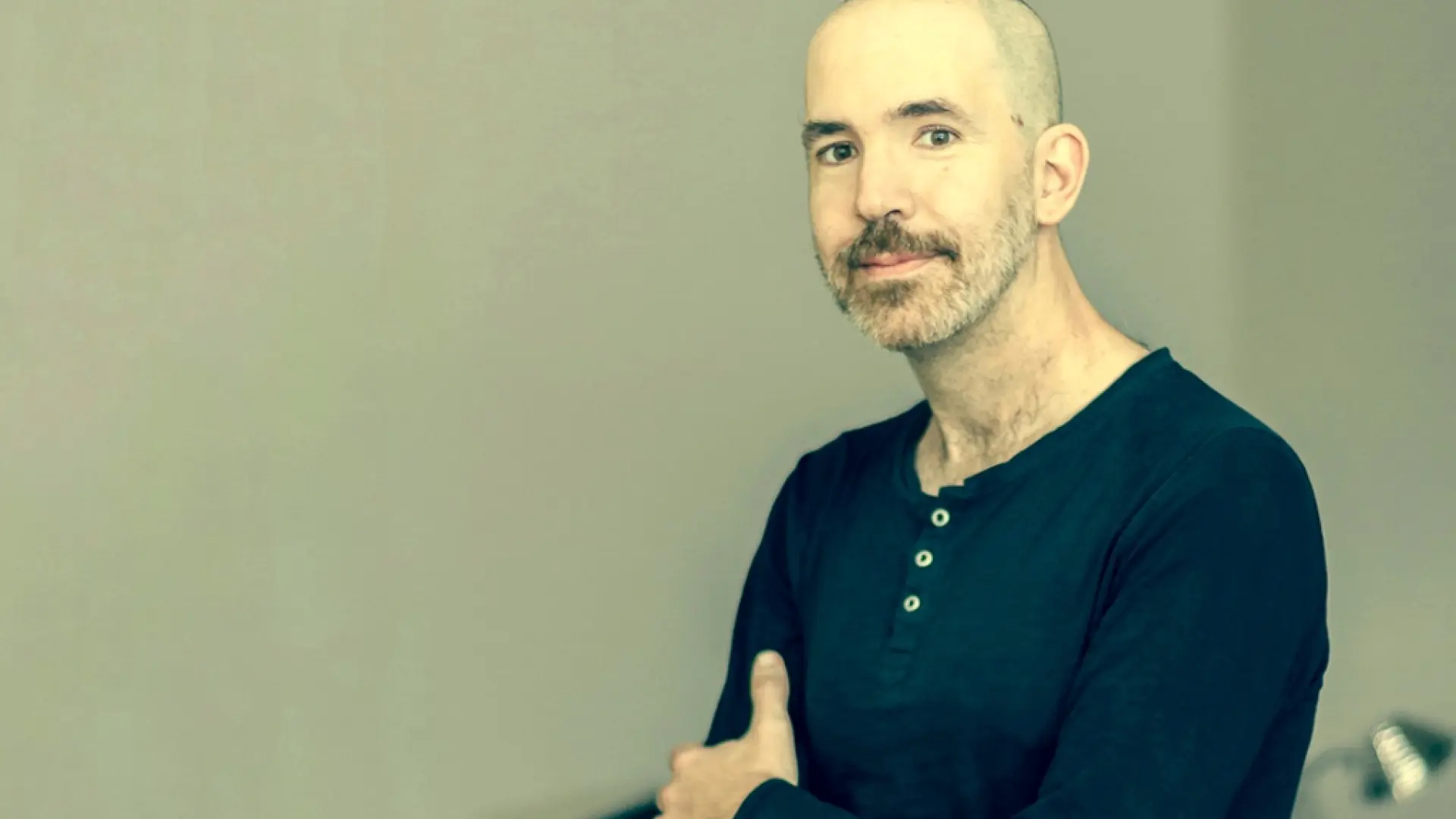 "Estamos siempre buscando el próximo estímulo y eso nos mantiene alejados de la conexión con nosotros mismos"