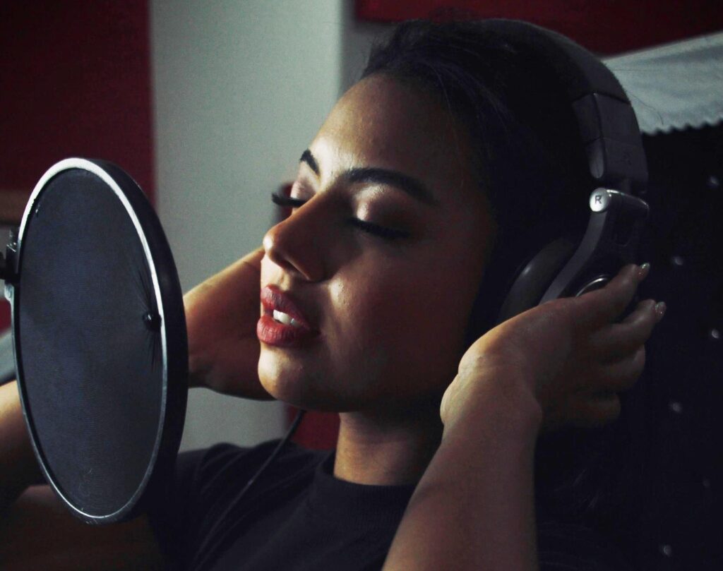 Geraldine Pérez Aguilar, una mujer que sueña llegar lejos para presentar desde el norte de La Guajira, la música de Francisco El Hombre.