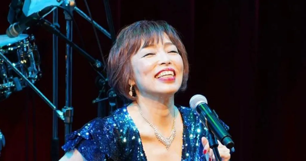 Nora Suzuki, de la Orquesta de la Luz, en Los Originales