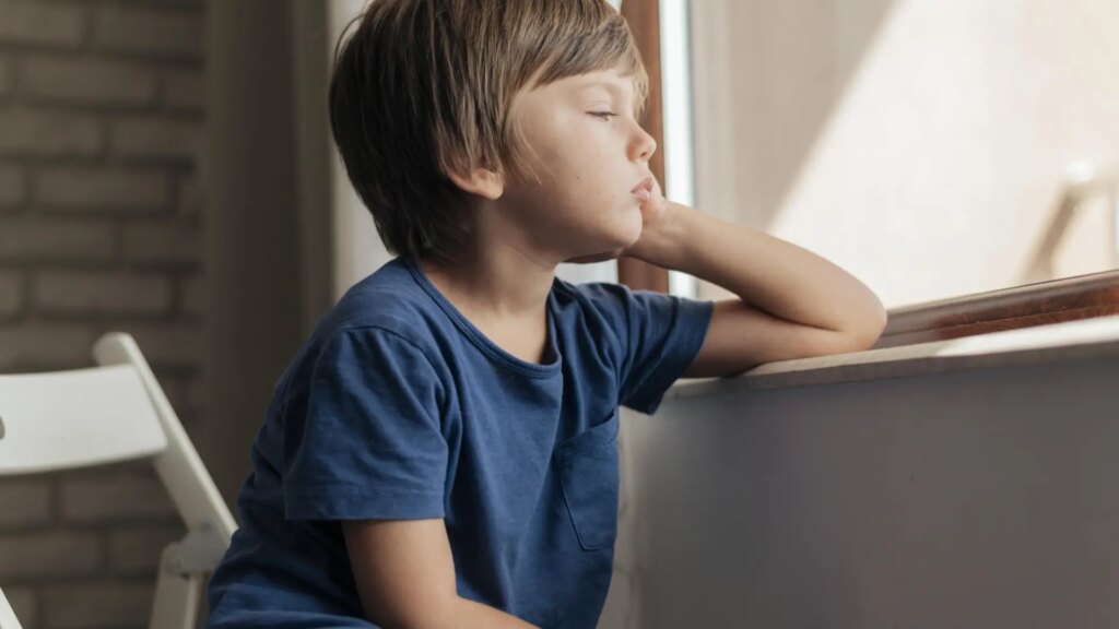 Cinco signos ocultos de que sufriste un trauma infantil y no lo sabes, según un psicólogo