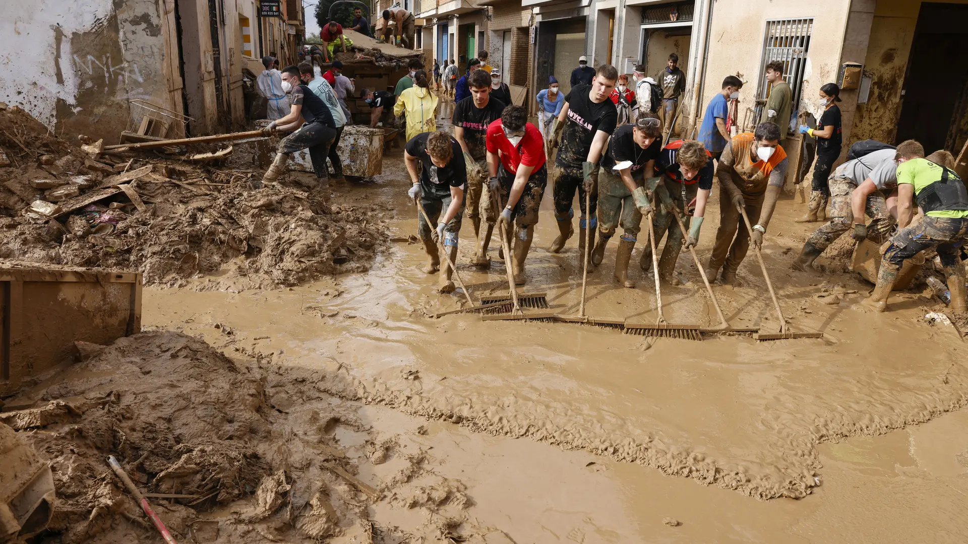 Una enfermera revela las recomendaciones para los voluntarios de la DANA: "Si no os cuidáis, no podréis ayudar"