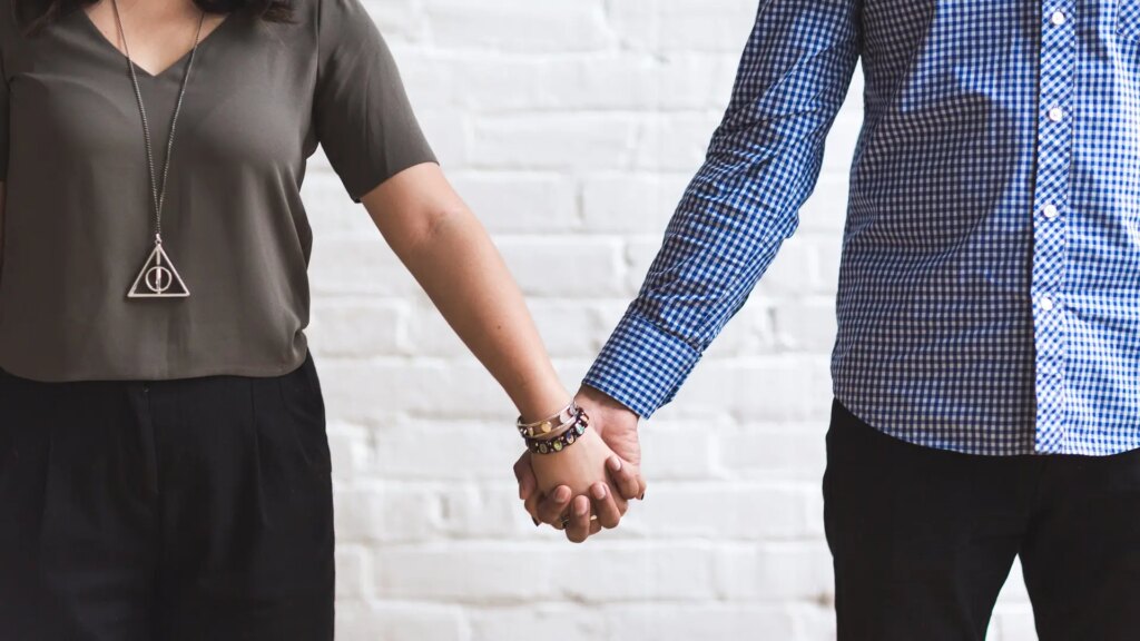 Una psicóloga revela cuál es el error común que cometen las parejas y aumenta la tensión