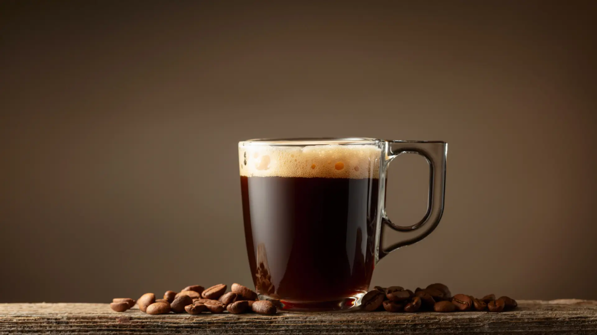 La hora a la que deberías tomarte el café para proteger al máximo tu corazón, según un nuevo estudio