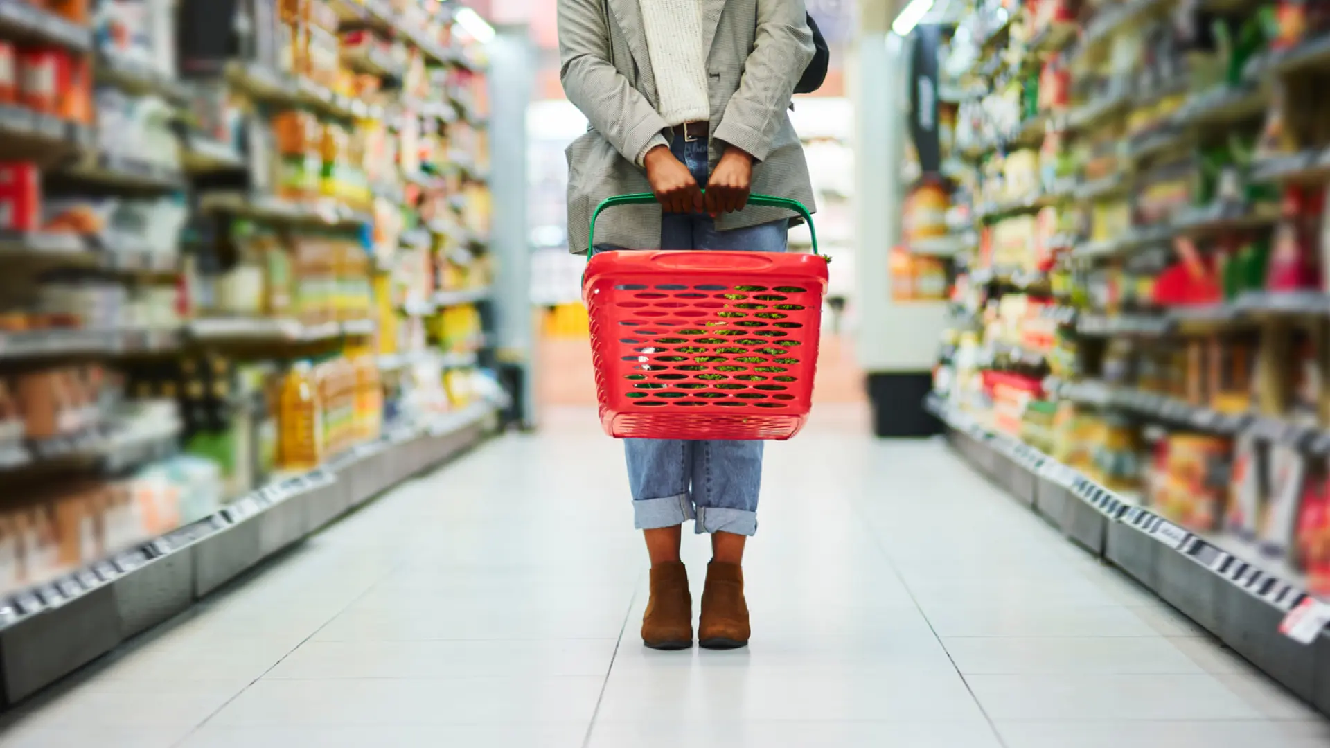 Cinco alimentos supuestamente saludables que debes evitar cuando haces la compra, según un médico