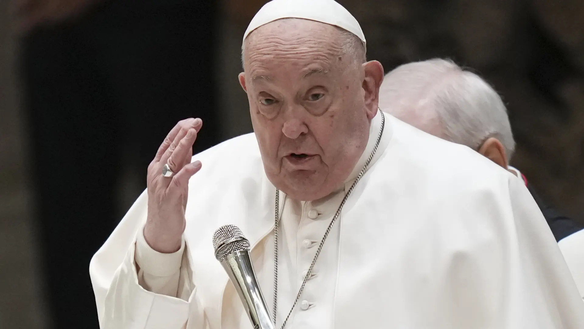 las dolencias que ha tenido el Papa Francisco desde su ingreso en el hospital