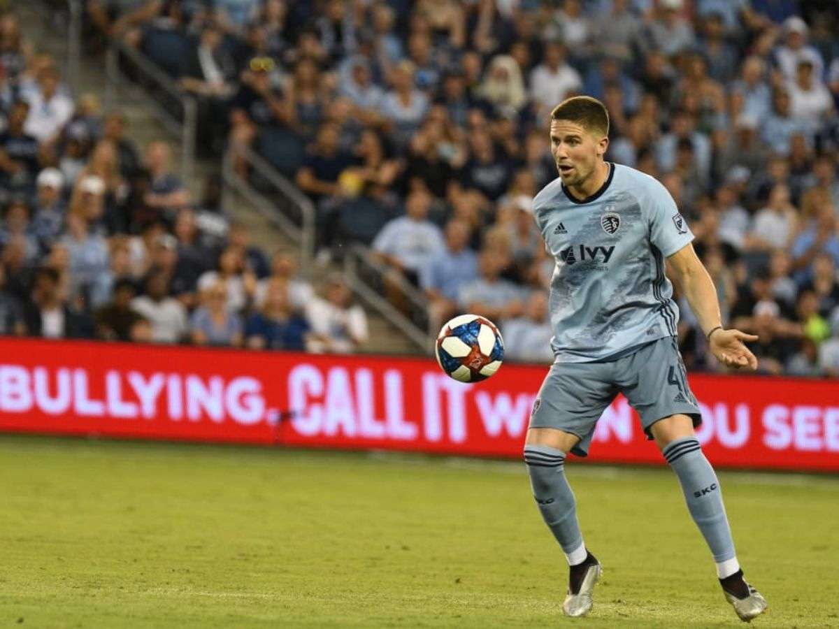 Andreu Fontàs anuncia su retirada del fútbol