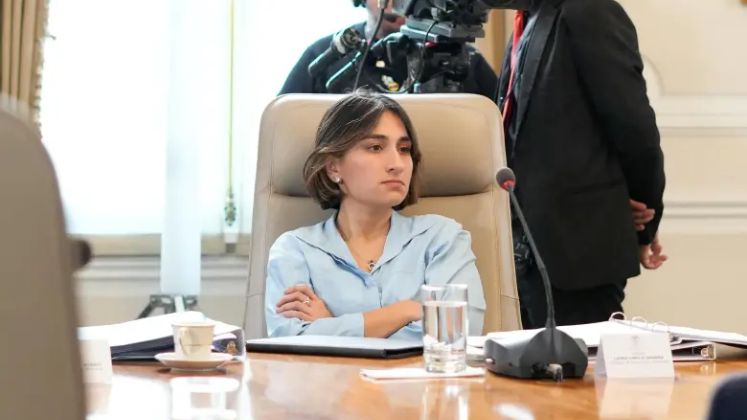 Audios revelan que la canciller Sarabia estaría “controlando” al Grupo Bicentenario que dirigía el nuevo ministro de Hacienda