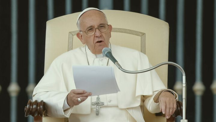 Leve mejoría en el estado de salud del papa Francisco