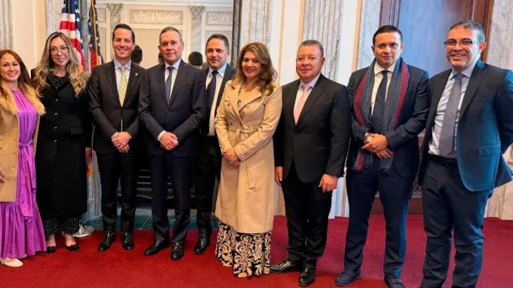 Oposición colombiana lleva denuncias contra Petro a Washington: acudirán a la CIDH