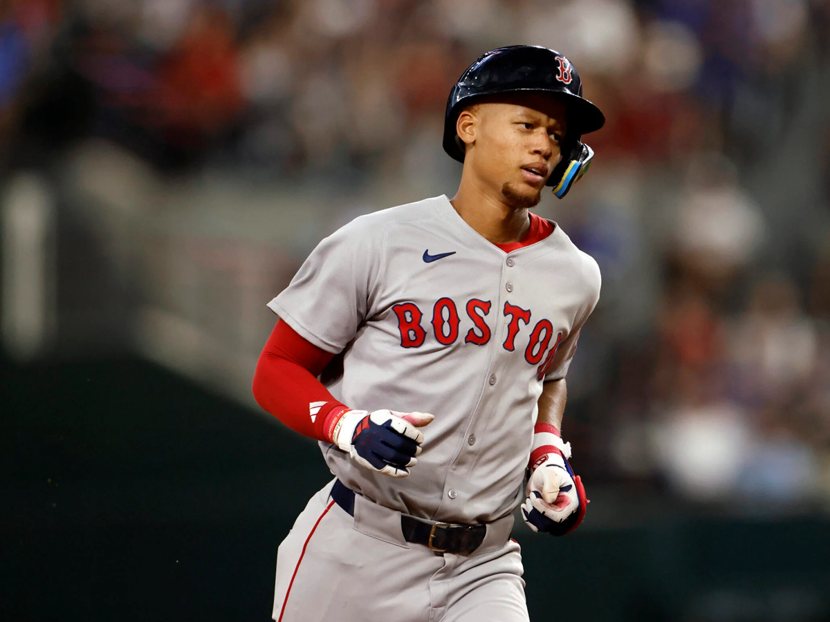 Boston extiende contrato de uno de sus prospectos élite