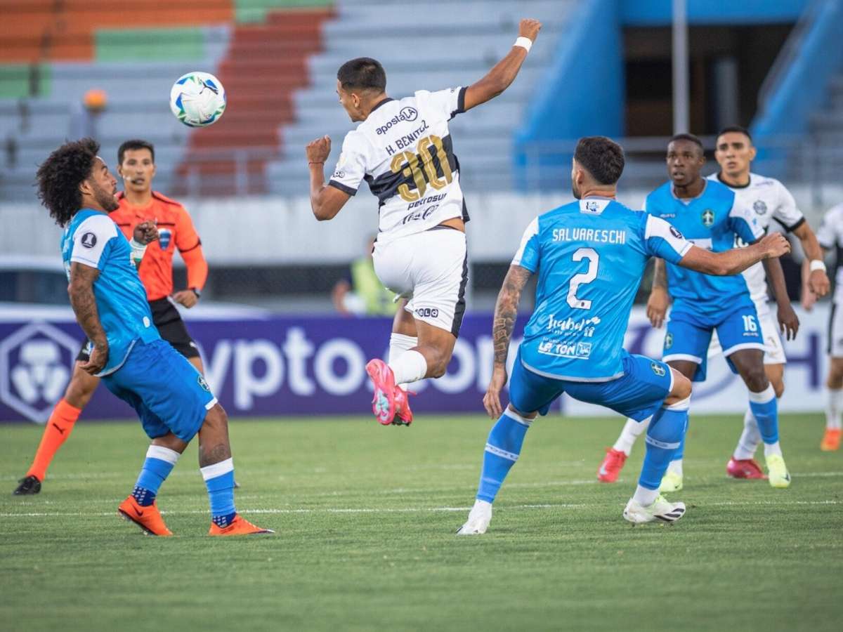 El Mono Suárez fue titular en el triunfo de San Antonio