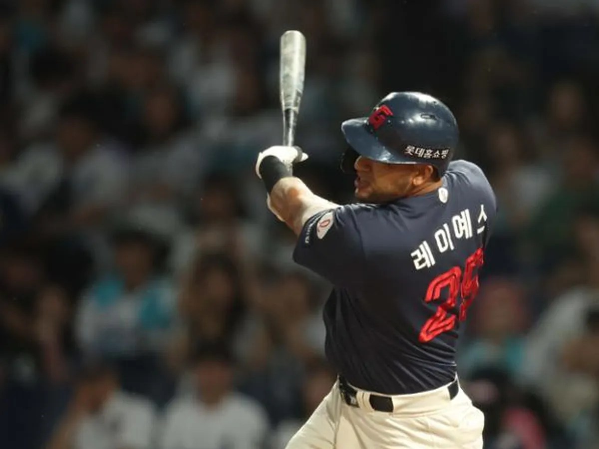 Víctor Reyes triplicó en triunfo de Gigantes de Lotte