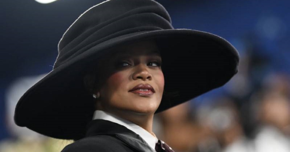 Rihanna anunció tercer embarazo en la Met Gala 2025