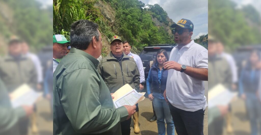Ministro Paredes asegura a los productores de Boconó que sacarán las cosechas de manera expedita