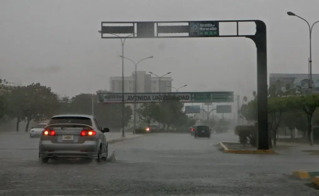 Inameh pronostica para este viernes lluvias y tormentas electricas