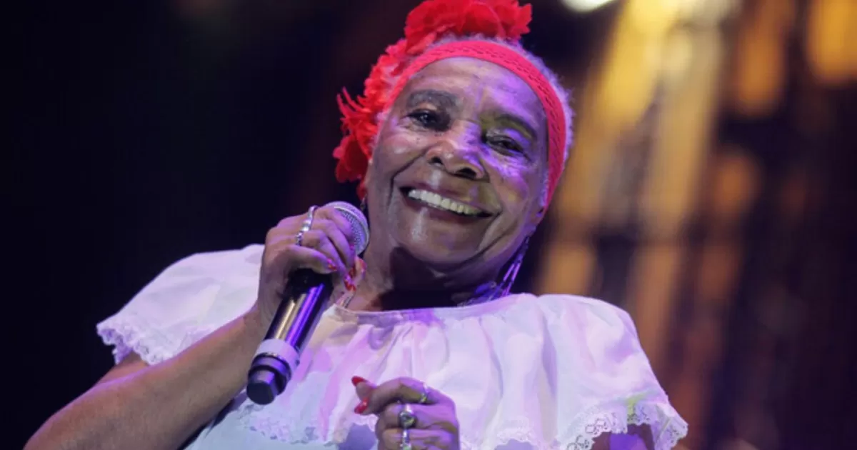 PETRONA MARTÍNEZ hospitalizada en Cartagena por VIRUS