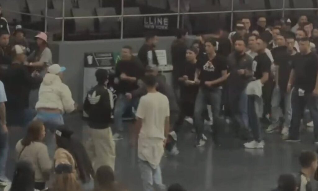 Un muerto y varios heridos en disturbios antes de concierto en Bogotá