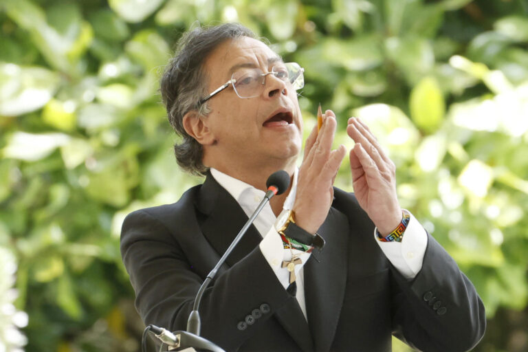 Colombia condiciona la lucha antidrogas con EE.UU. al respeto al derecho internacional