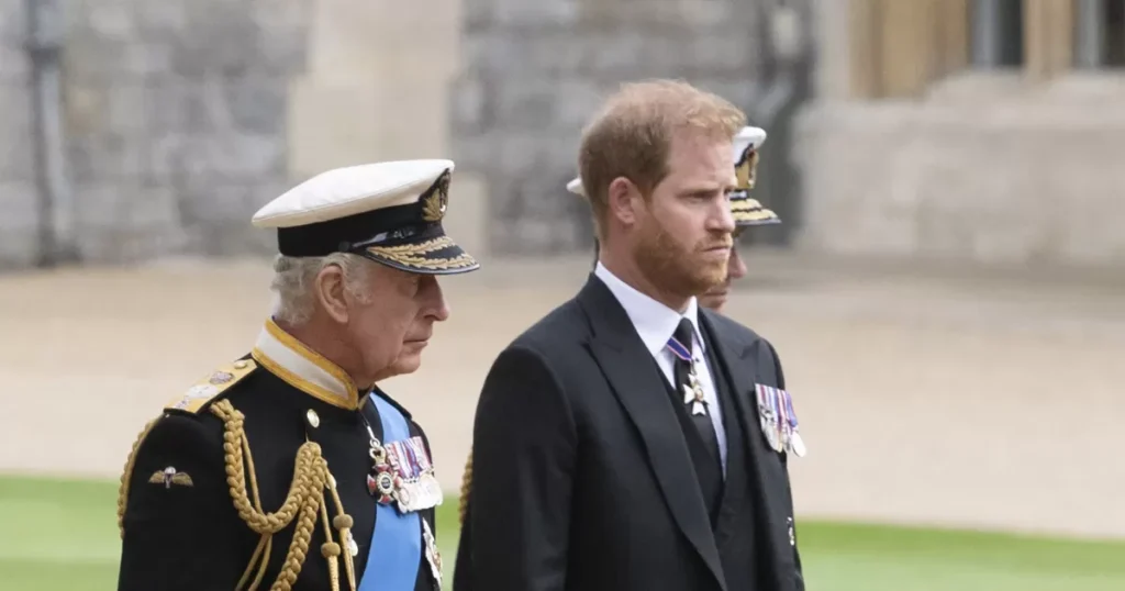 El rey Carlos y el príncipe Harry se reencuentran después de 19 meses