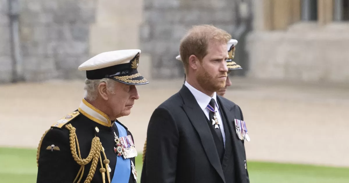 El rey Carlos y el príncipe Harry se reencuentran después de 19 meses