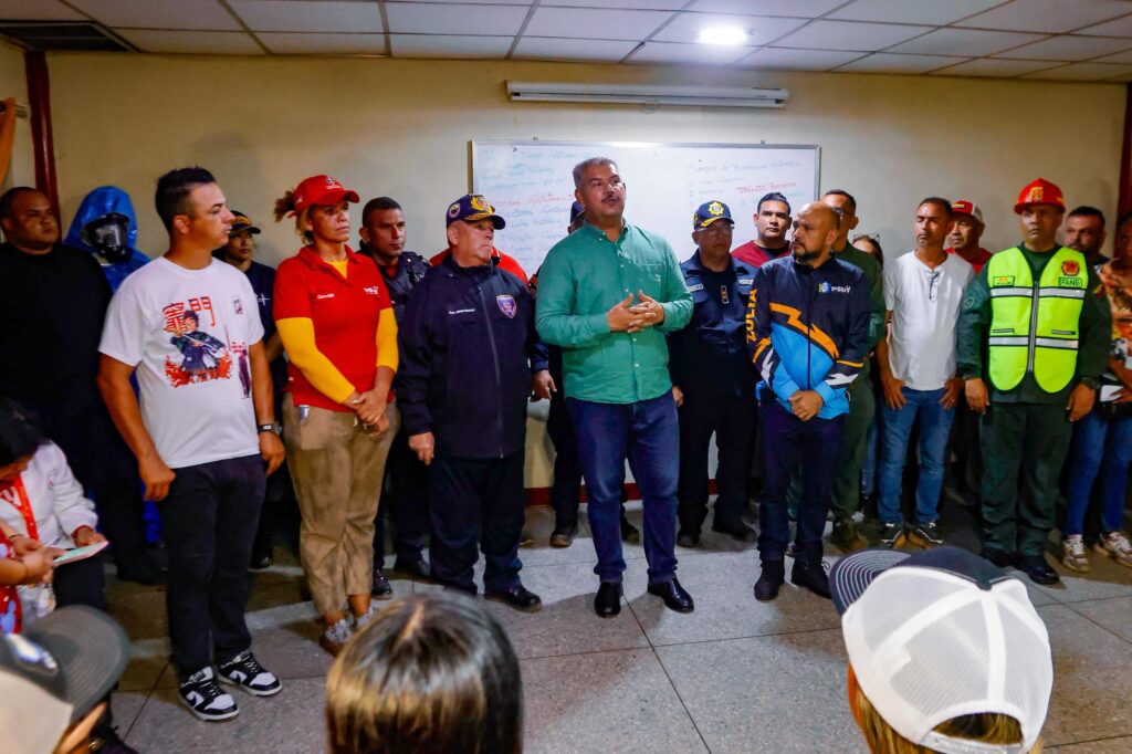 Gobierno Bolivariano instala equipo para atención de afectados por explosión de fábrica de fuegos artificiales