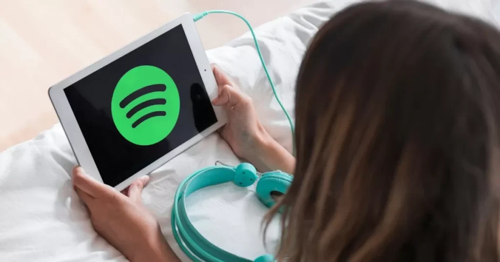 Spotify actualiza reglas frente a la música con IA