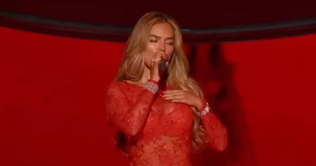 [VIDEO] Así fue la presentación de KAROL G en el desfile de VICTORIA'S SECRET 2025