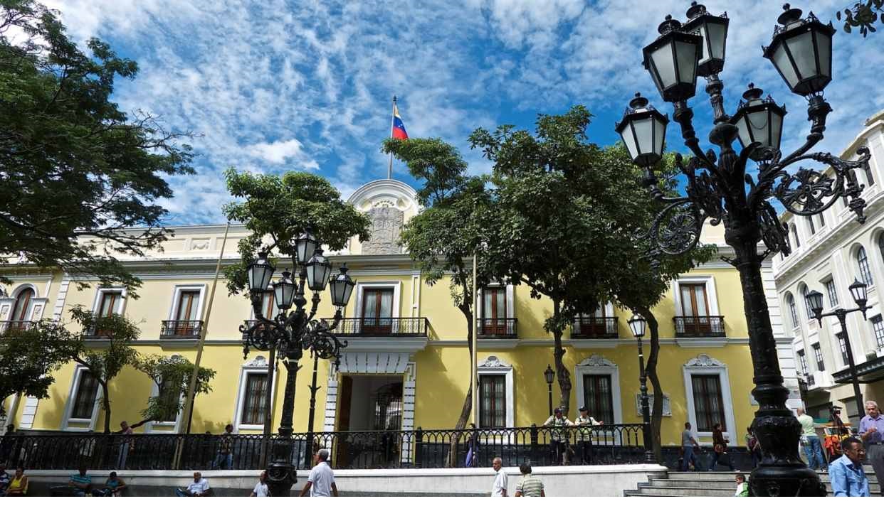 Venezuela solicita reunión urgente del Consejo de Seguridad de la ONU por escalada militar de EE. UU. en el Caribe