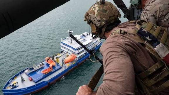 Moscú exige acceso consular inmediato a la tripulación del buque asaltado por EE.UU.