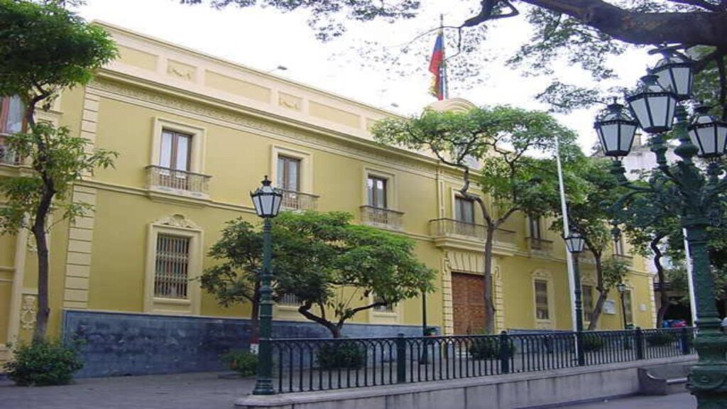 Venezuela respalda a Irán y rechaza la confrontación e injerencia de EEUU