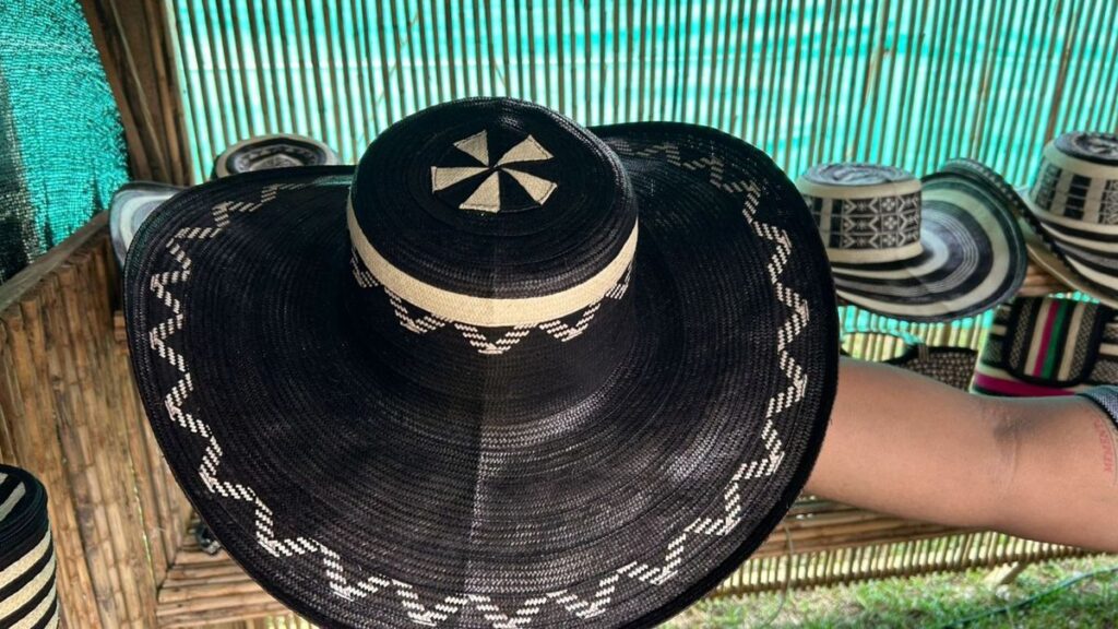 un encuentro de artesanías y saberes indígenas