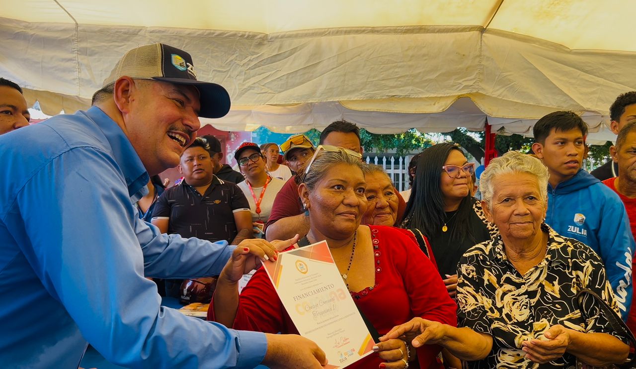 Zulia activa «Obratón Comunal» con financiamiento directo a 30 proyectos comunales de servicios y vialidad
