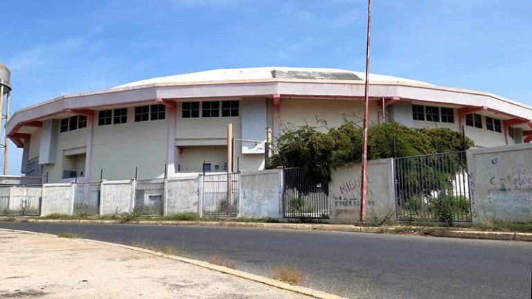 Delfines de la Col debuta este domingo en el Domo Bolivariano