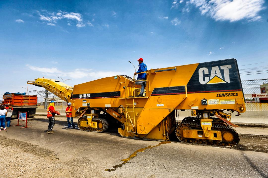 Gobernador Caldera supervisa trabajos de asfaltado en la avenida Don Manuel Belloso