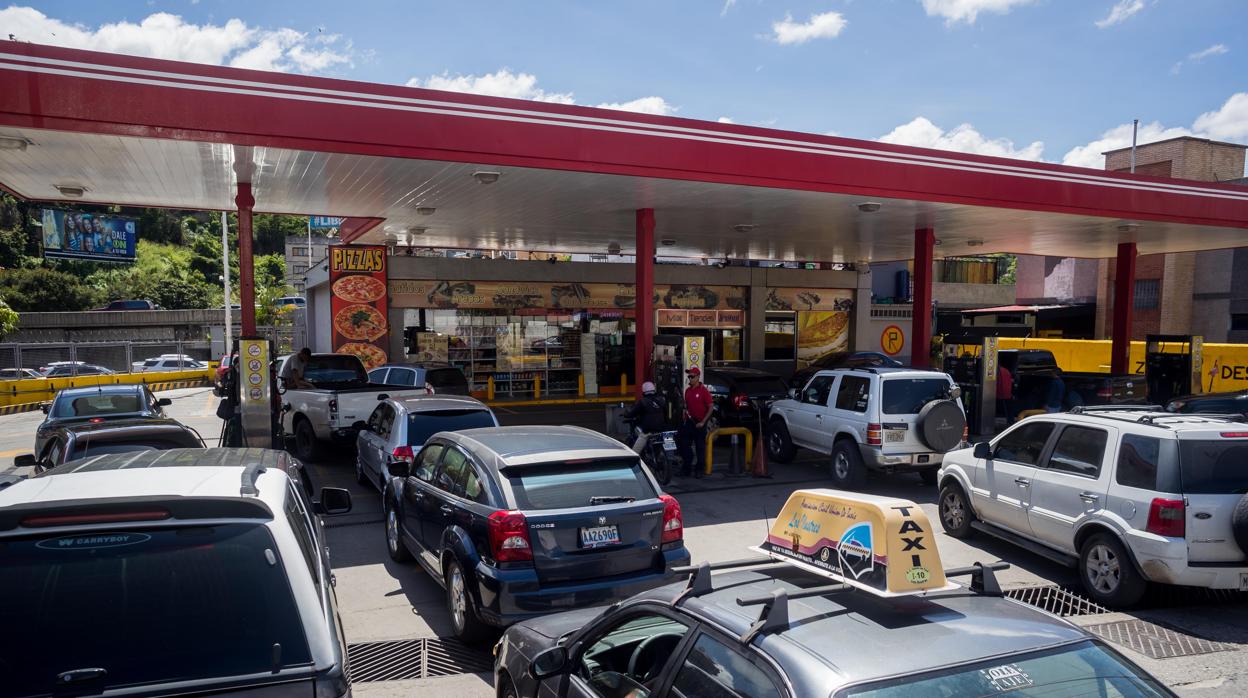 Operadores de gasolineras declaran emergencia por márgenes de ganancia mínimos