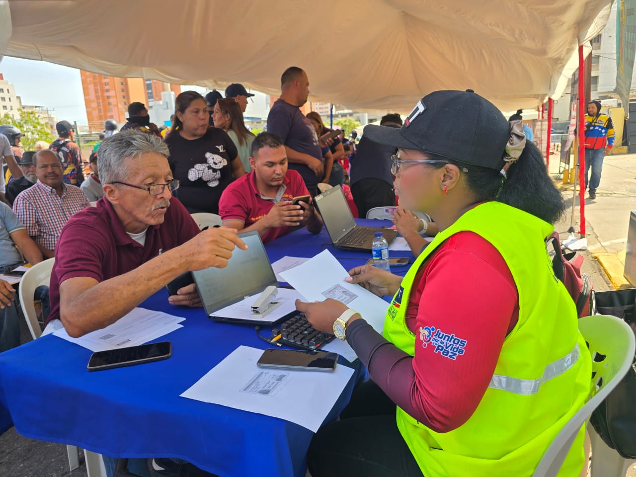 ¡Alcaldía de Maracaibo atendiendo a todos los sectores!Primera Jornada para el Buen Vivir benefició a más de 1.500 transportistas