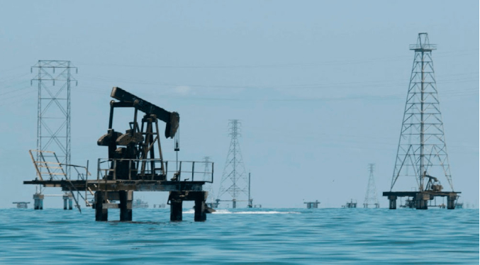 Empresas petroleras reactivan taladros en Venezuela ante nueva reforma contractual