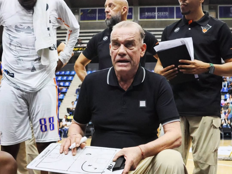 Néstor García culmina su ciclo como director técnico de Piratas