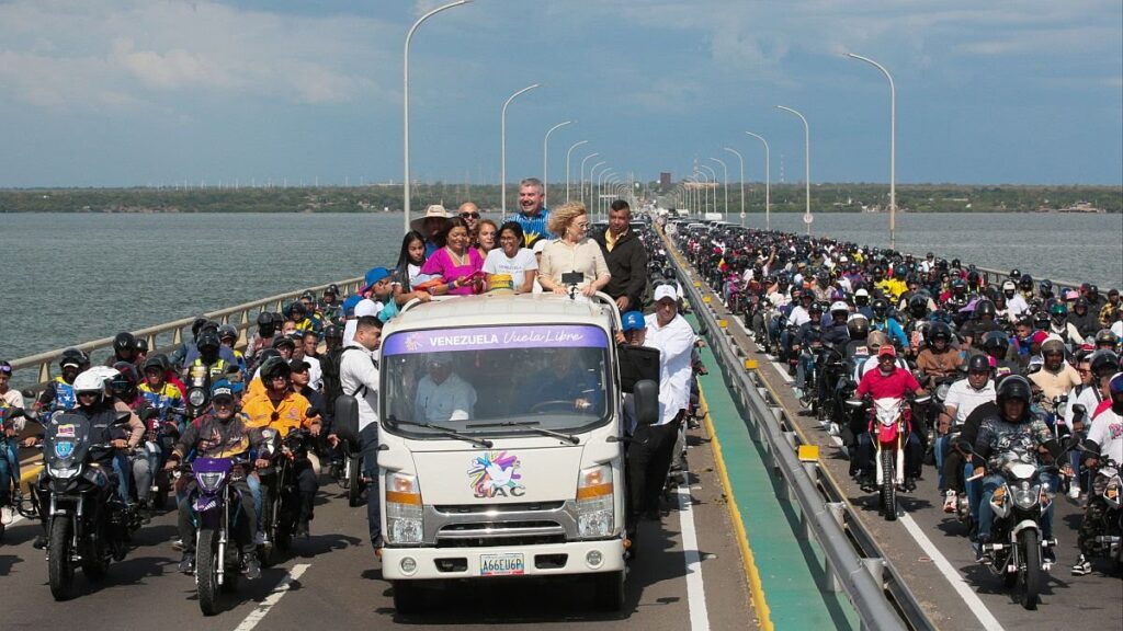 Presidenta (E) Delcy Rodríguez: “Marchamos por un interés supremo que es una Venezuela libre de sanciones”