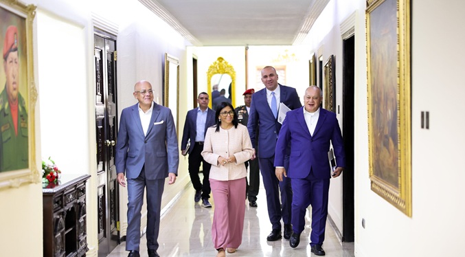 Delcy Rodríguez anuncia que excarcelaciones de presos políticos superarán las quinientas