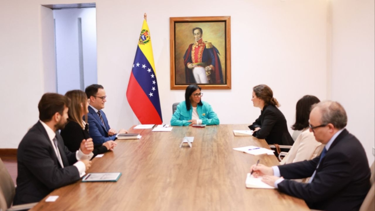 Delcy Rodríguez coordina agenda de desarrollo con el Banco Mundial