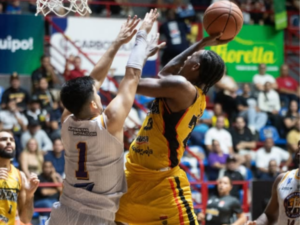 Gaiteros remonta y domina el primer derby zuliano de temporada